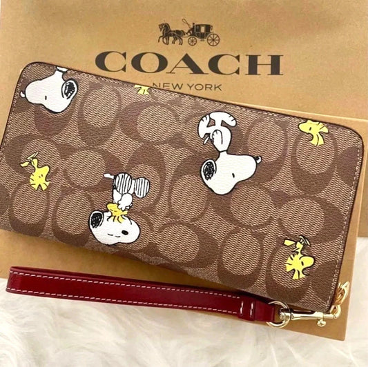 COACH x PEANUTS Snoopy Woodstock Wallet CE705 Khaki Signature